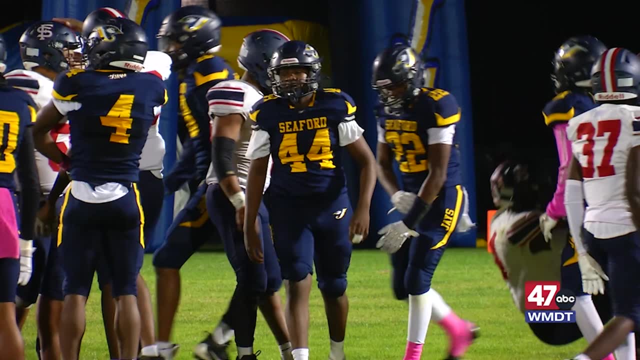 Seaford celebrates homecoming with blowout victory