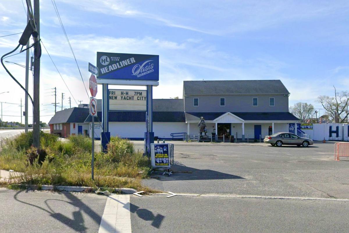 The Headliner in Neptune closing