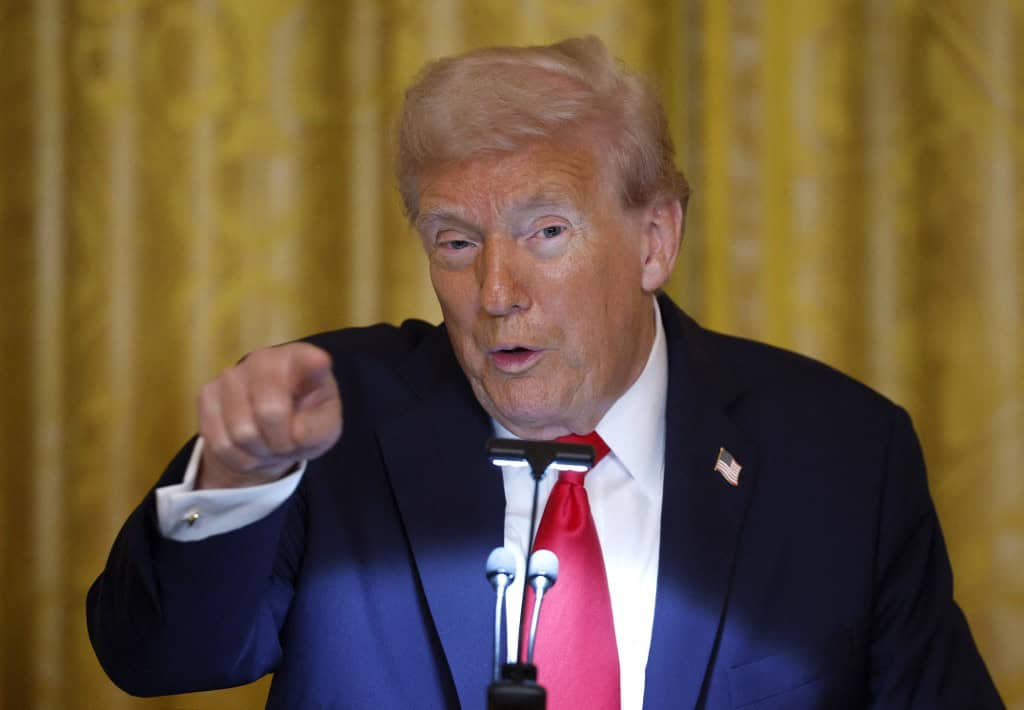 Trump Authorizes CIA Ops in Venezuela as US Weighs Land Strikes