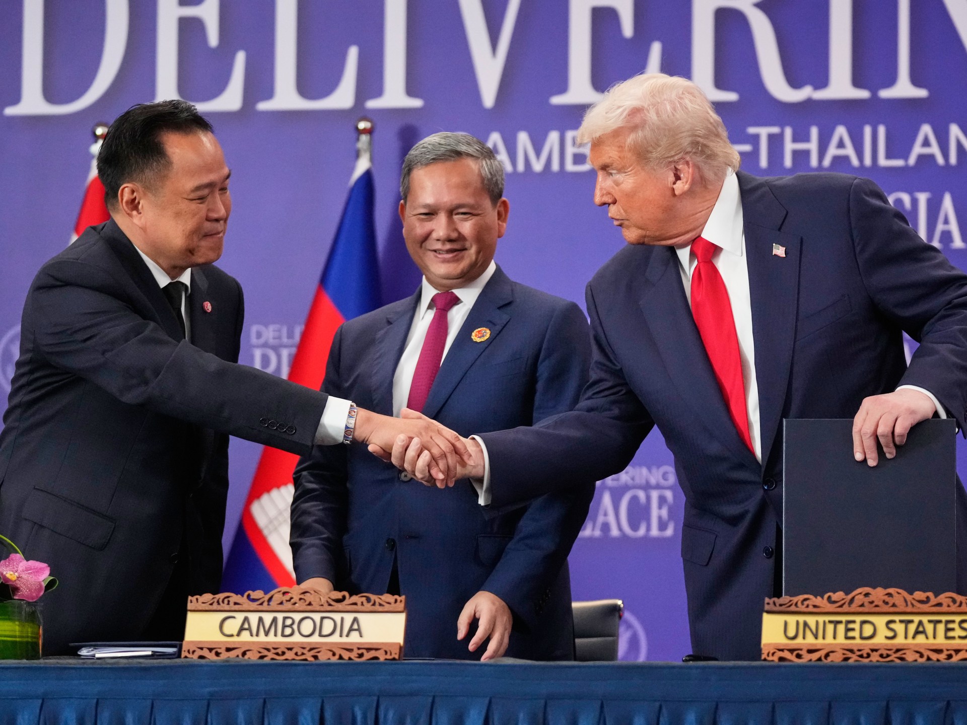 Trump jointly signs Thailand-Cambodia ceasefire agreement at ASEAN summit | Conflict News