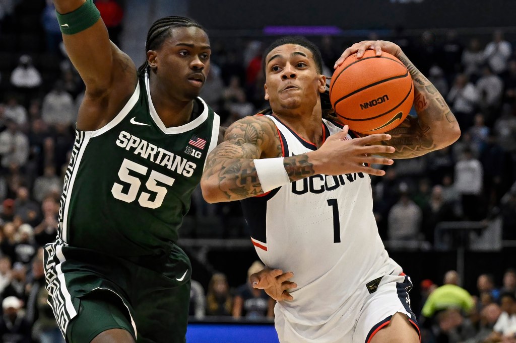 UConn men's basketball beats Michigan State in exhibition, 76-69