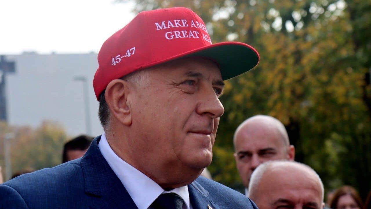 US Suddenly Lifts Sanctions on Bosnian Serb Leader Dodik