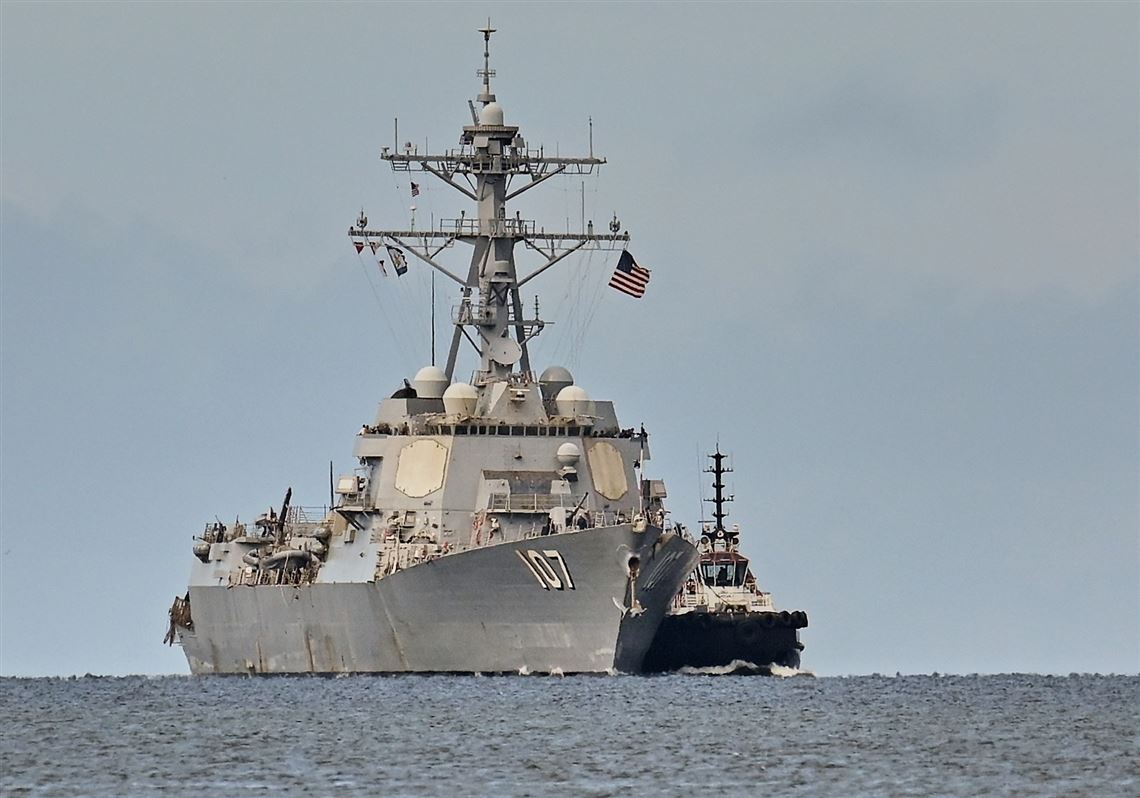 U.S. warship docks in Trinidad and Tobago, putting more pressure on Venezuela