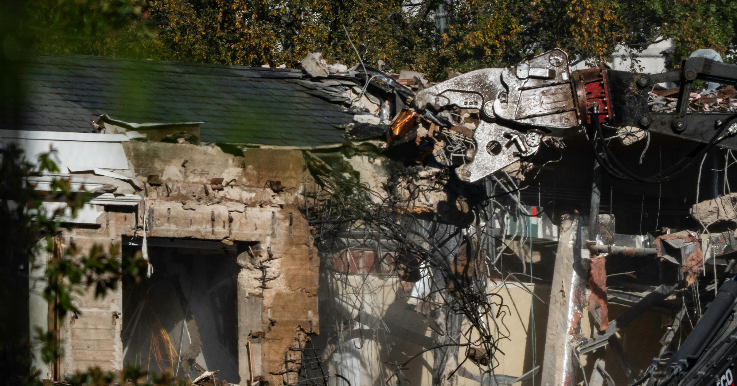 White House expands East Wing demolition as critics decry Trump overreach