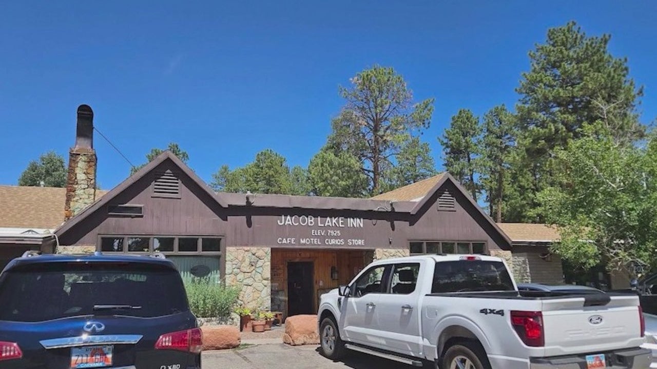 Wildfire's lasting toll: Jacob Lake Inn recovery stalled by shutdown