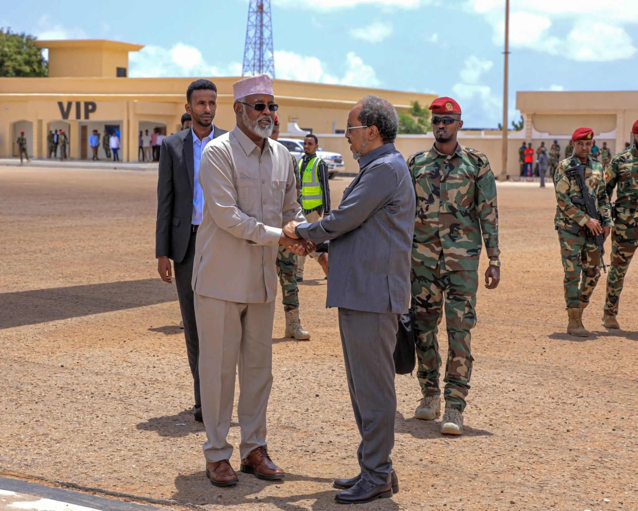Yaa faa'iido qaba Xasan iyo Axmed kadib waa-hadalladii Kismaayo?
