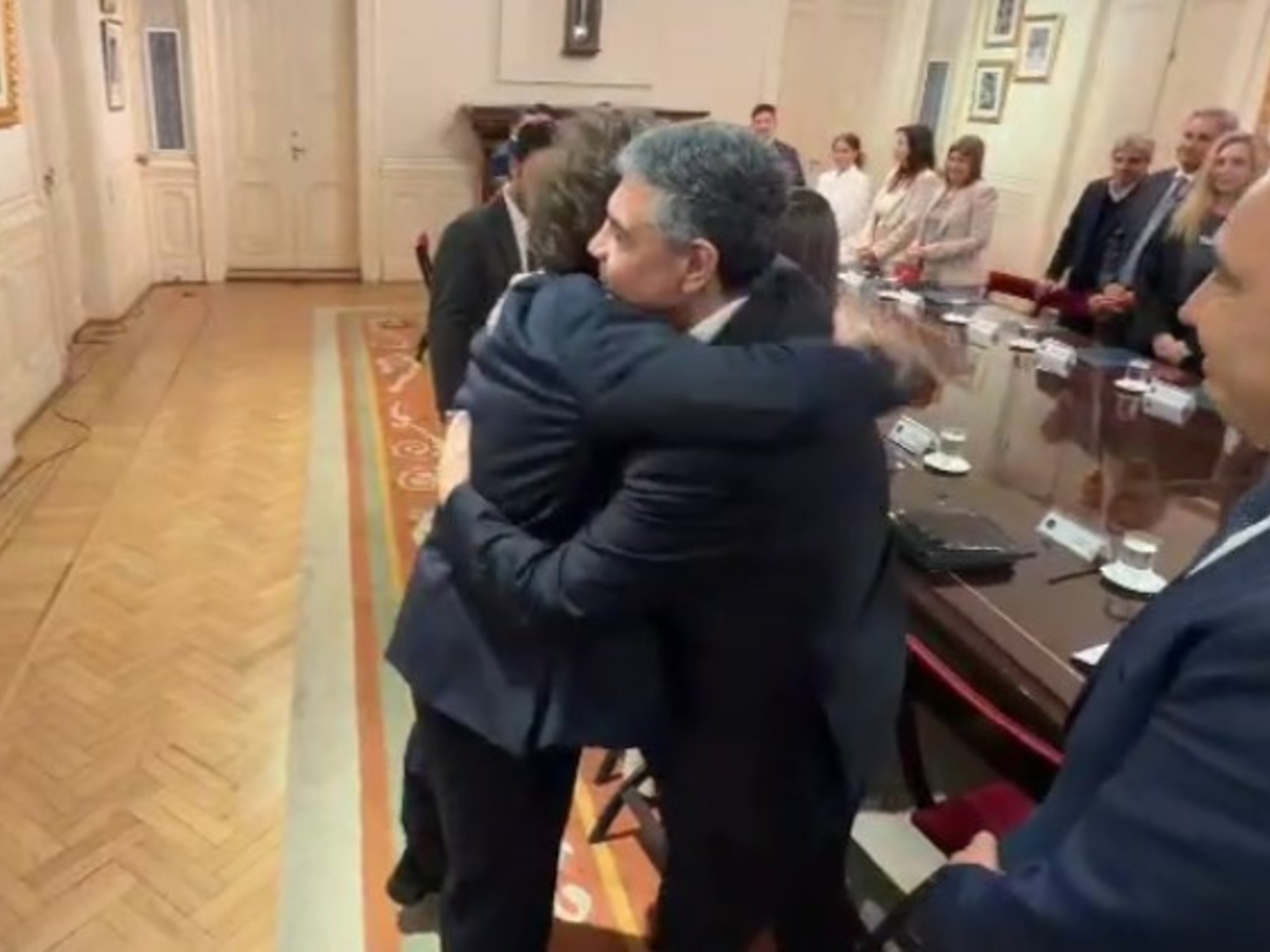 el cálido saludo de Javier Milei a Jorge Macri
