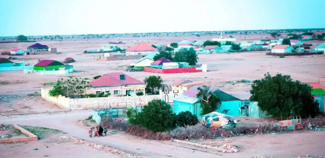 20 qof ka badan oo ku sumoobay degmada...