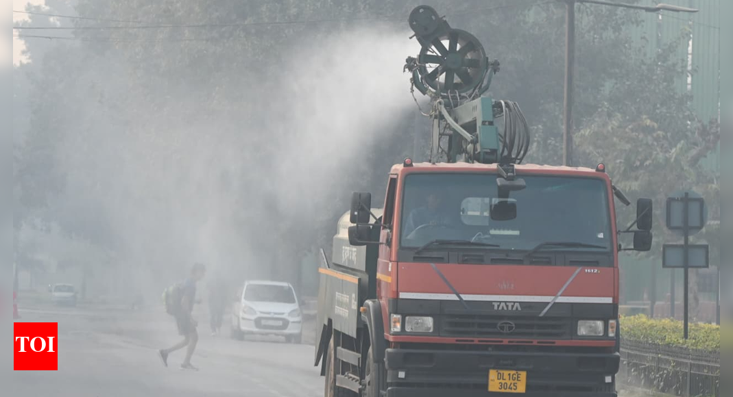 AQI close to 'severe', 2nd worst air day of season | India News