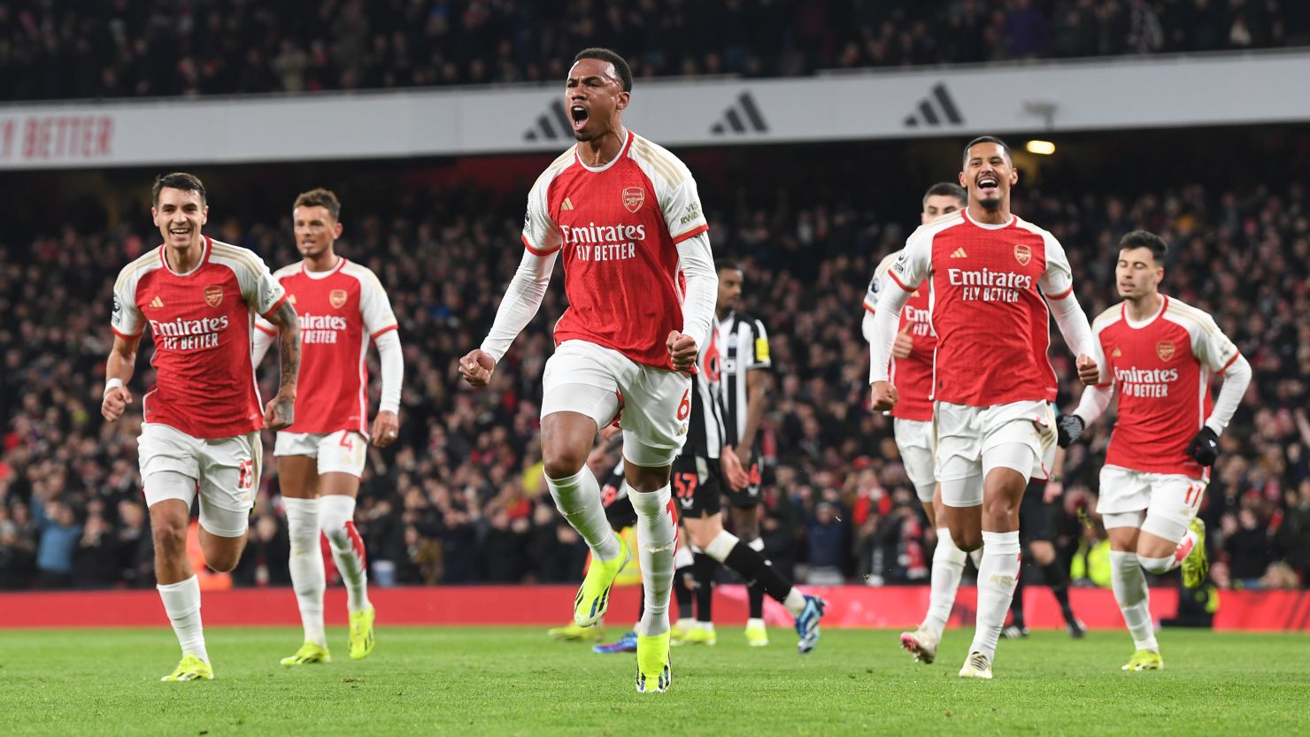 Arsenal beat Bayern Munich 3-1 to maintain 100 percent record in Champions League