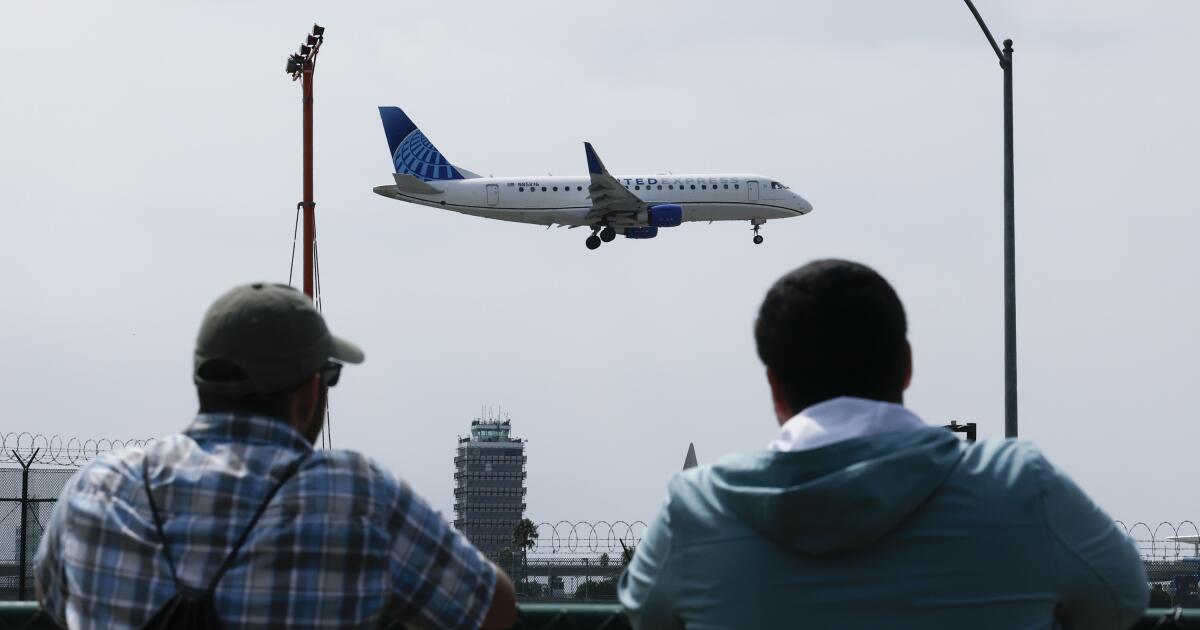 Big delays at LAX, San Diego airport amid air traffic control shortage