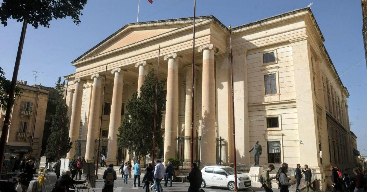 Court freezes retrial over judge impartiality claim