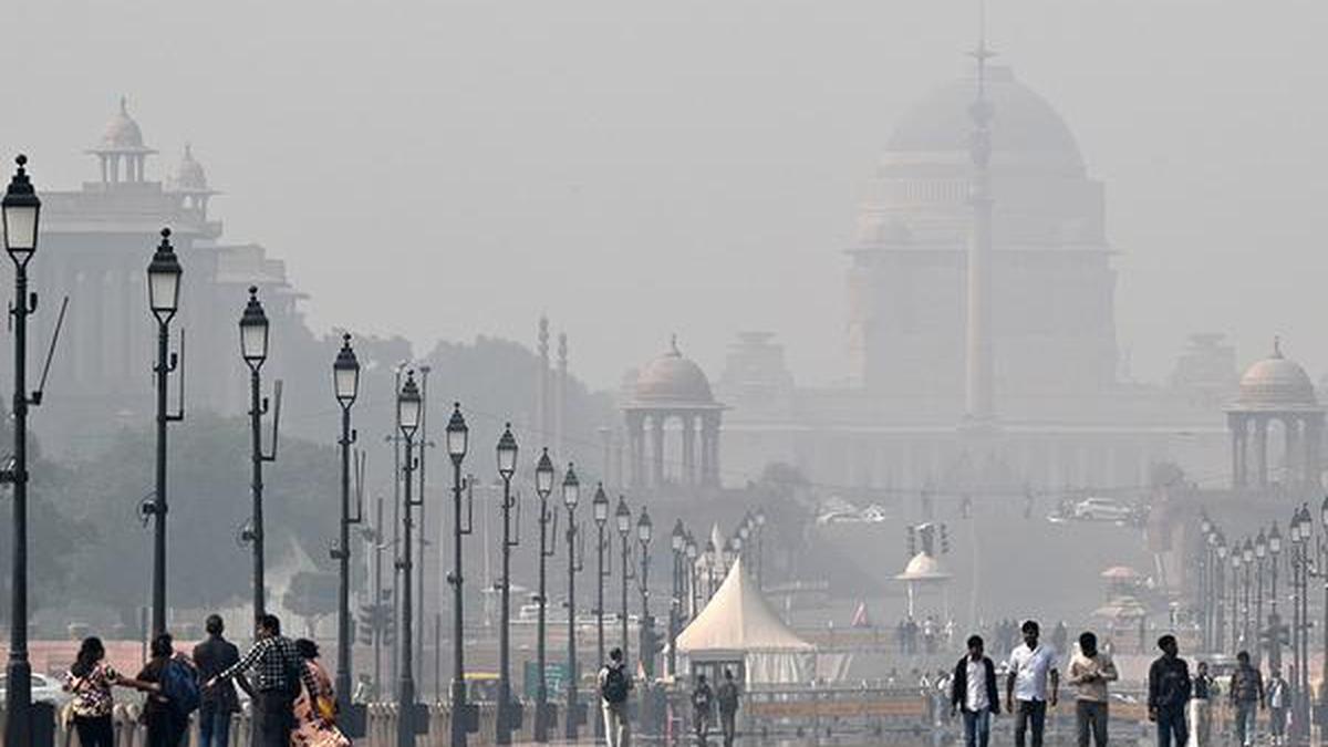 Delhi air quality remains 'very poor', AQI stands at 381