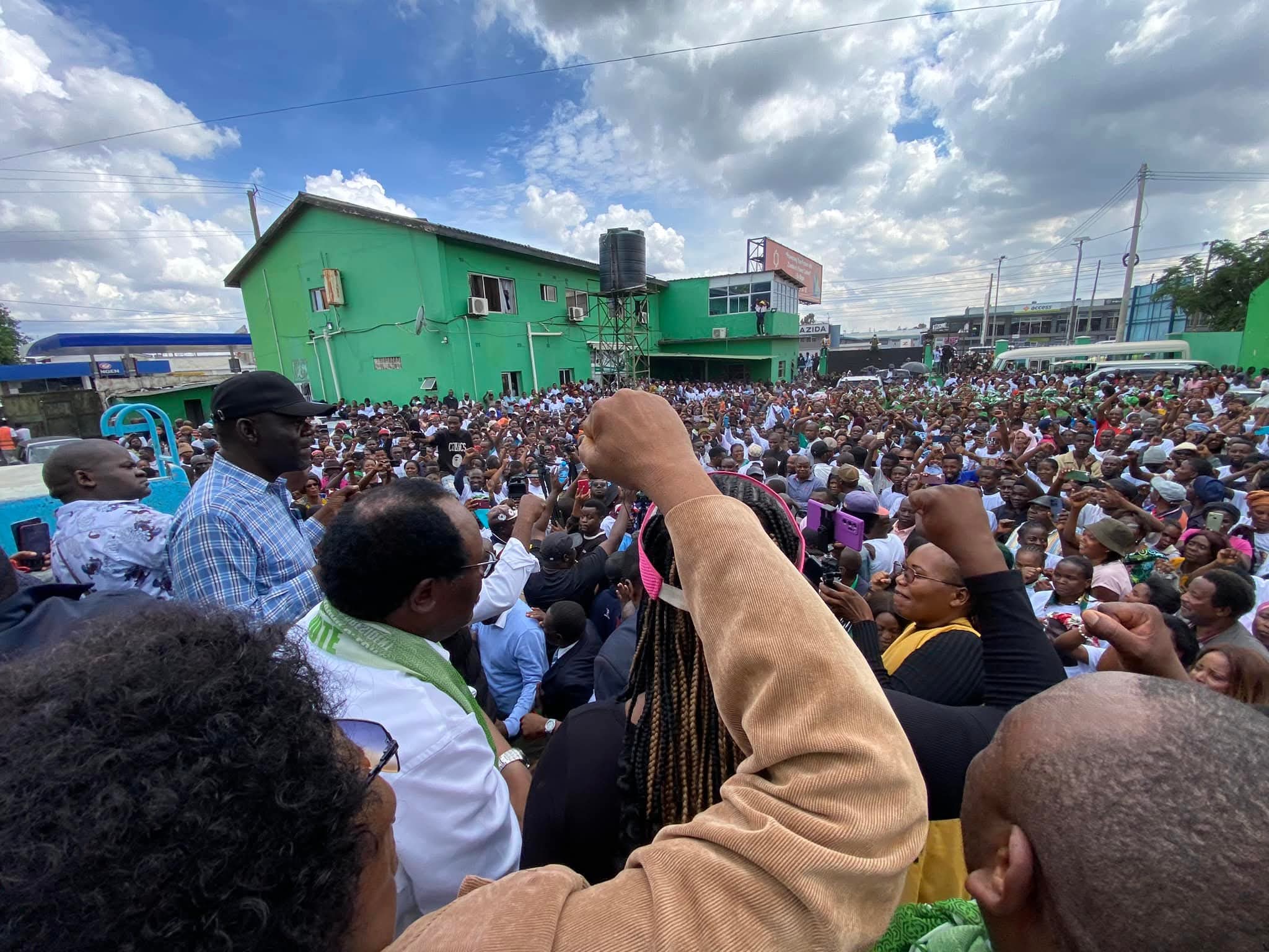 Despite court order, PF Secretariat hosts many jubilant party faithful as Mundubile files nomination (video)