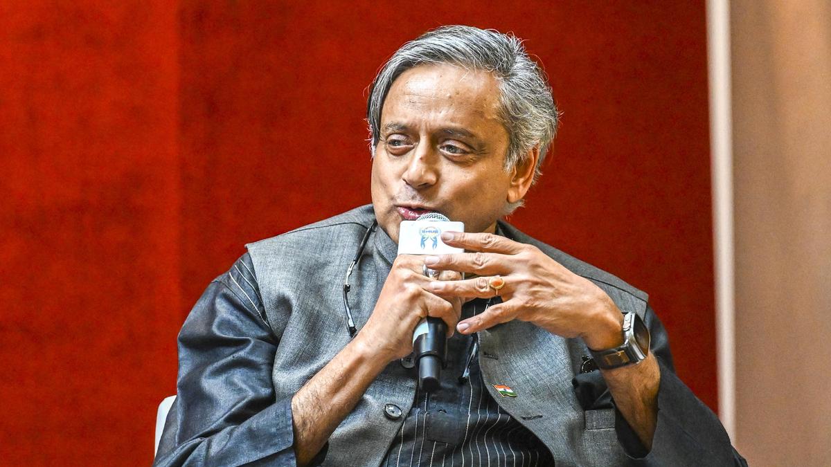 Dynastic politics 'grave threat' to Indian democracy: Shashi Tharoor