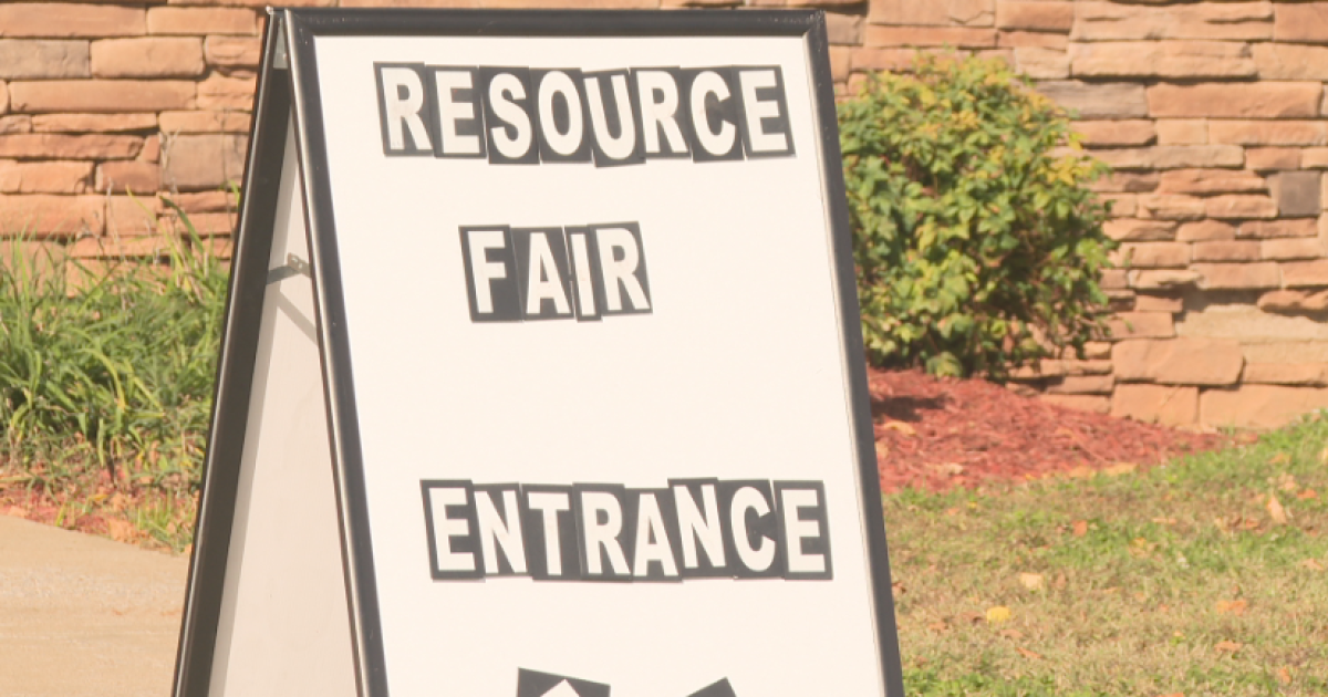 Emergency resource fairs held for federal workers during shutdown