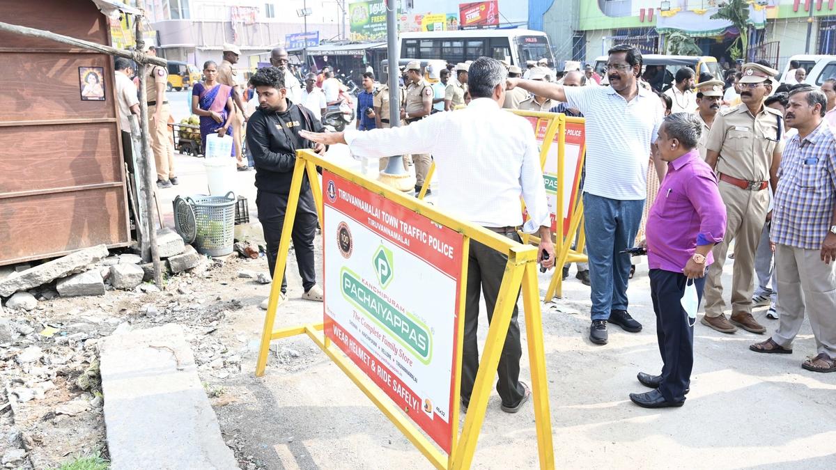 Encroachments around Arunachaleswarar Temple demolished for Karthigai Deepam