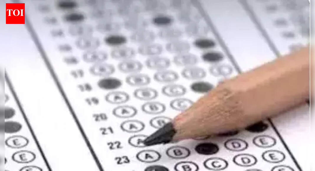 Fall in SSC applicants after Aadhaar-based registration made must | Prayagraj News