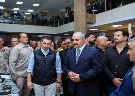 Field Marshal Haftar visits the Benghazi International Book Fair and praises its cultural role