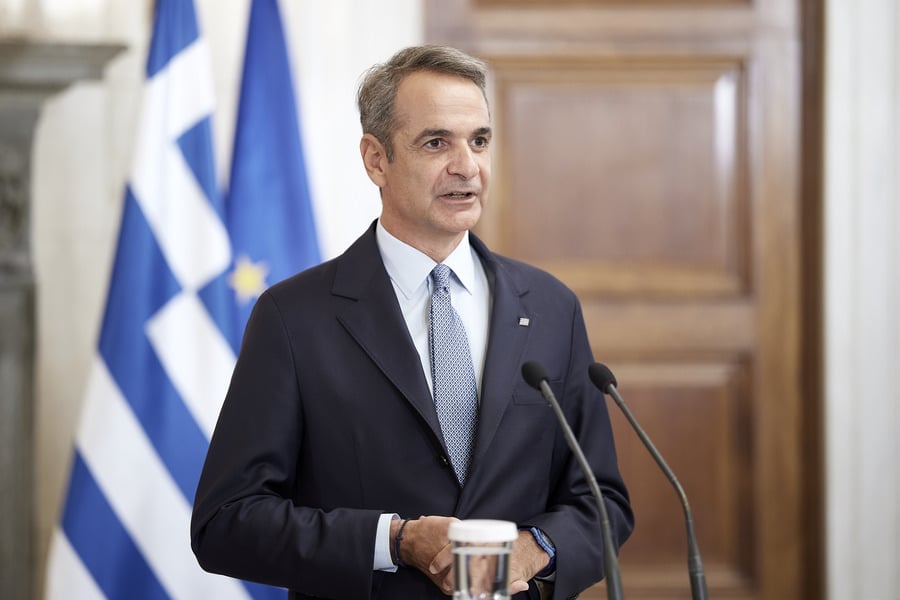 Kyriakos Mitsotakis faces crisis over ELTA
