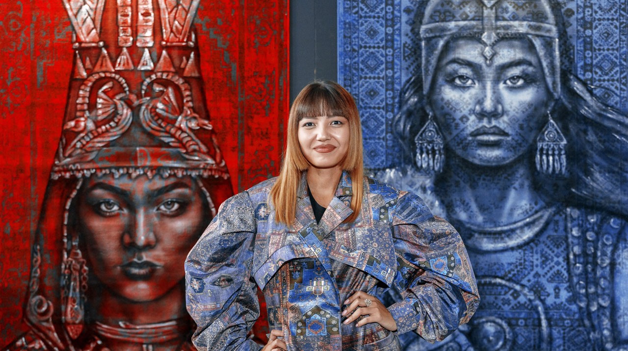 Kazakh Artist’s Carpet Paintings Blend Tradition and Modern Art