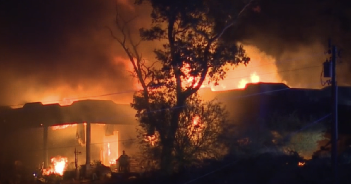 Large fire engulfs home north of Phoenix early Thursday morning