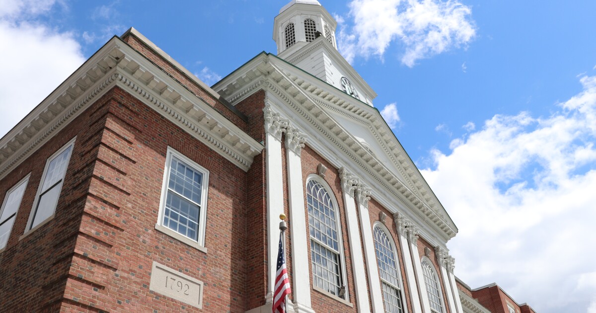 Lebanon ‘very reluctantly’ repeals welcoming ordinance to comply with new state laws