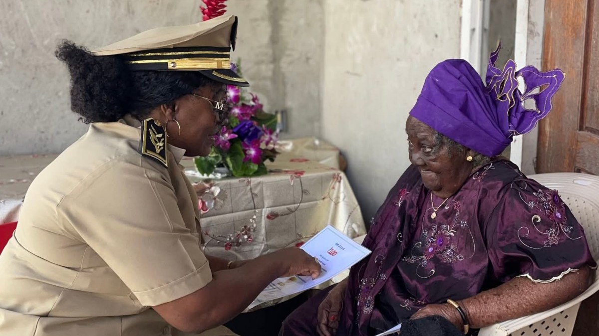 Mamai Misiedjan viert 100ste verjaardag