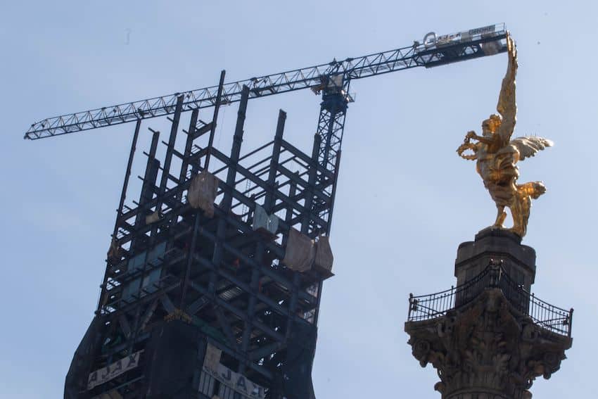 construction on Reforma near the Angel of Independence