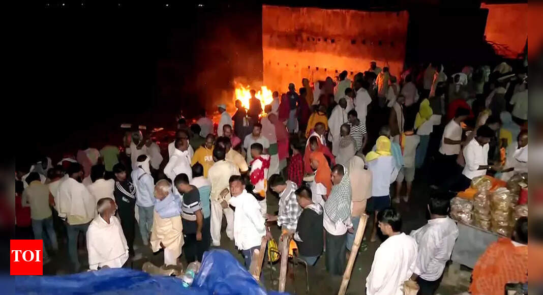 Mokama murder: EC orders replacement of two officials; seeks action compliance report | India News