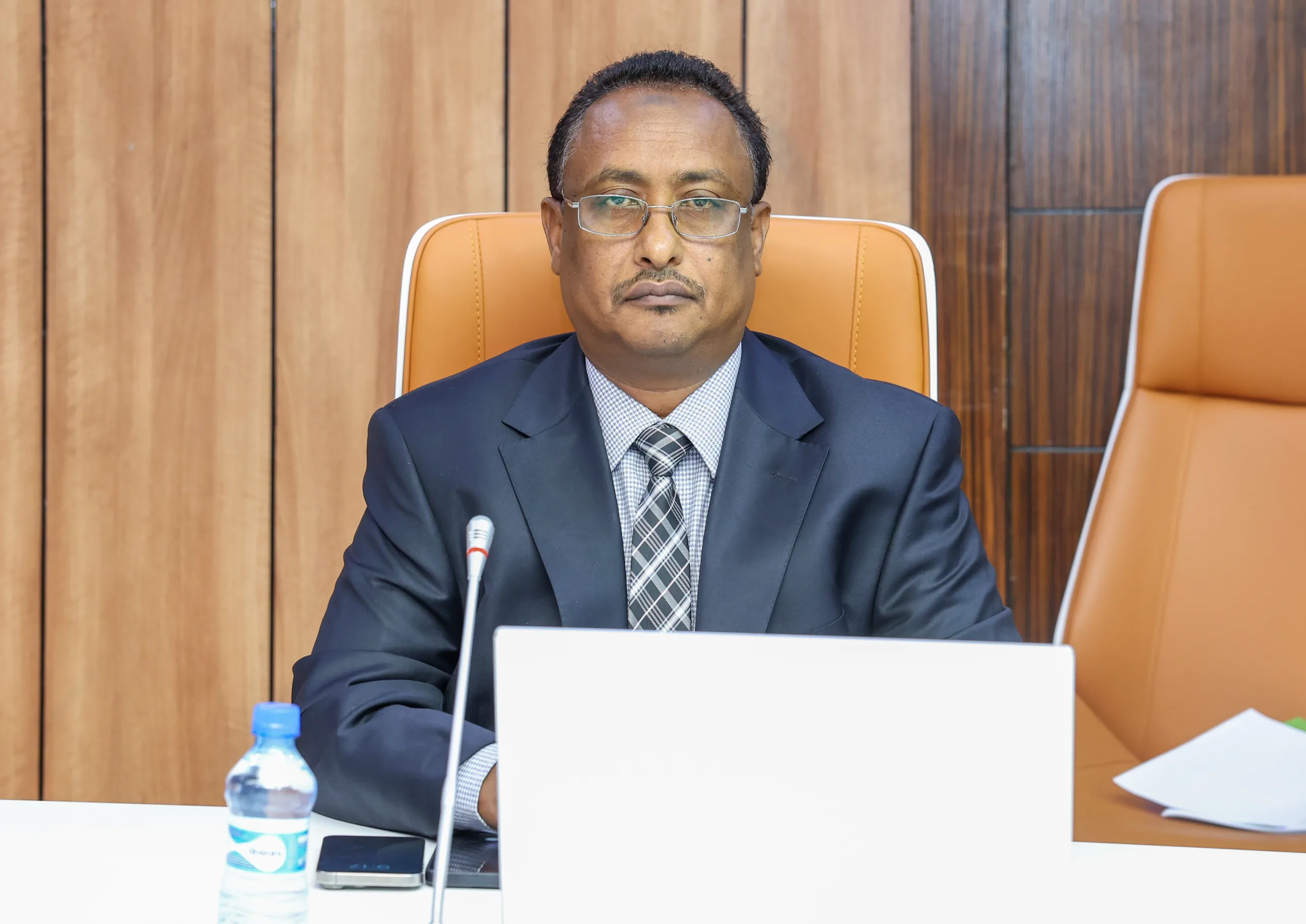 Muxuu maamulka G/Banaadir ka yiri eedeynta 'qasabka' ee guddiga doorashooyinka?