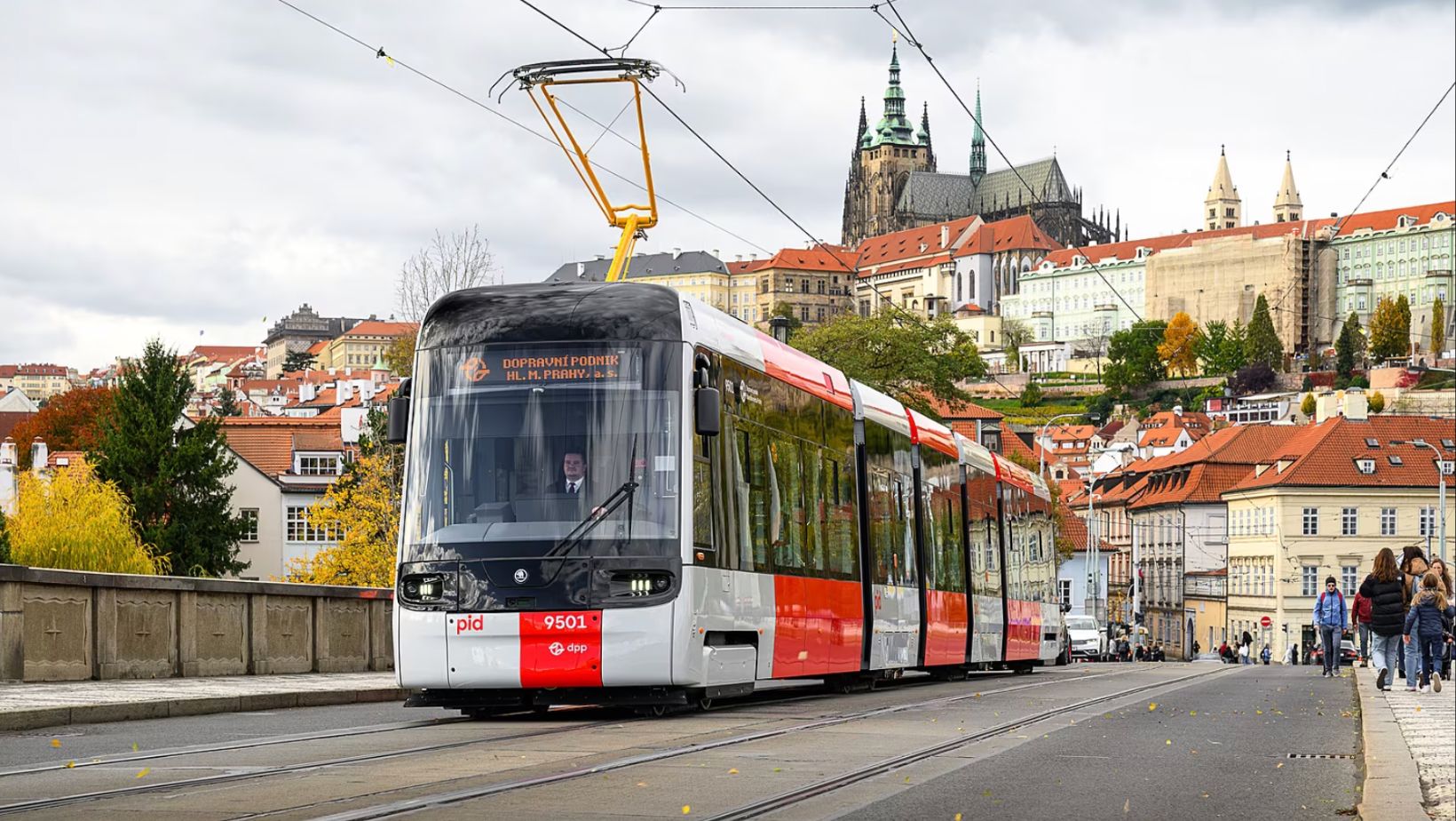 New Škoda 52T Trams Begin Service in Prague