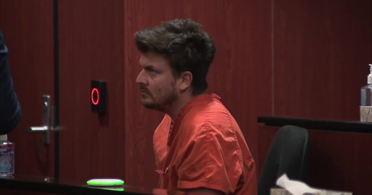 Prosecutors offer plea deal in case against alleged Valley serial rapist