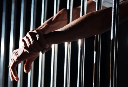 Criminal Investigations arrests 36 wanted individuals and recovers war remnants in Tripoli