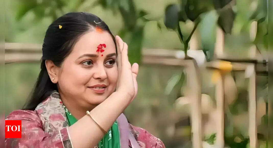 'Quitting politics': Rohini Acharya 'disowns' Lalu family day after RJD's Bihar poll debacle | India News