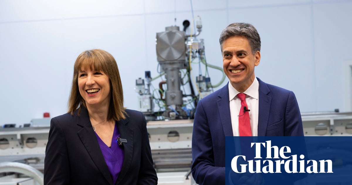 Reeves considers cut to green levies in effort to reduce cost of energy bills | Budget 2025