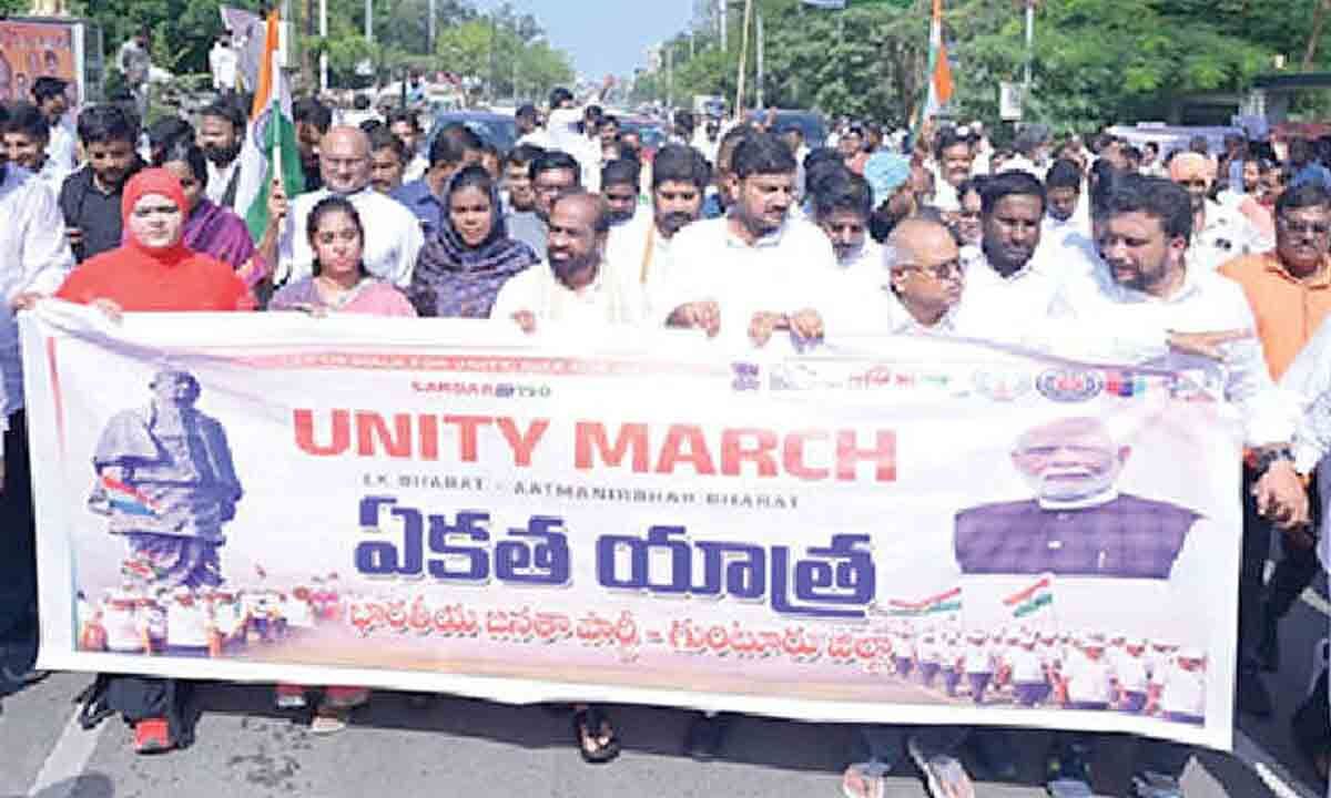 Rich tributes paid to Sardar Patel