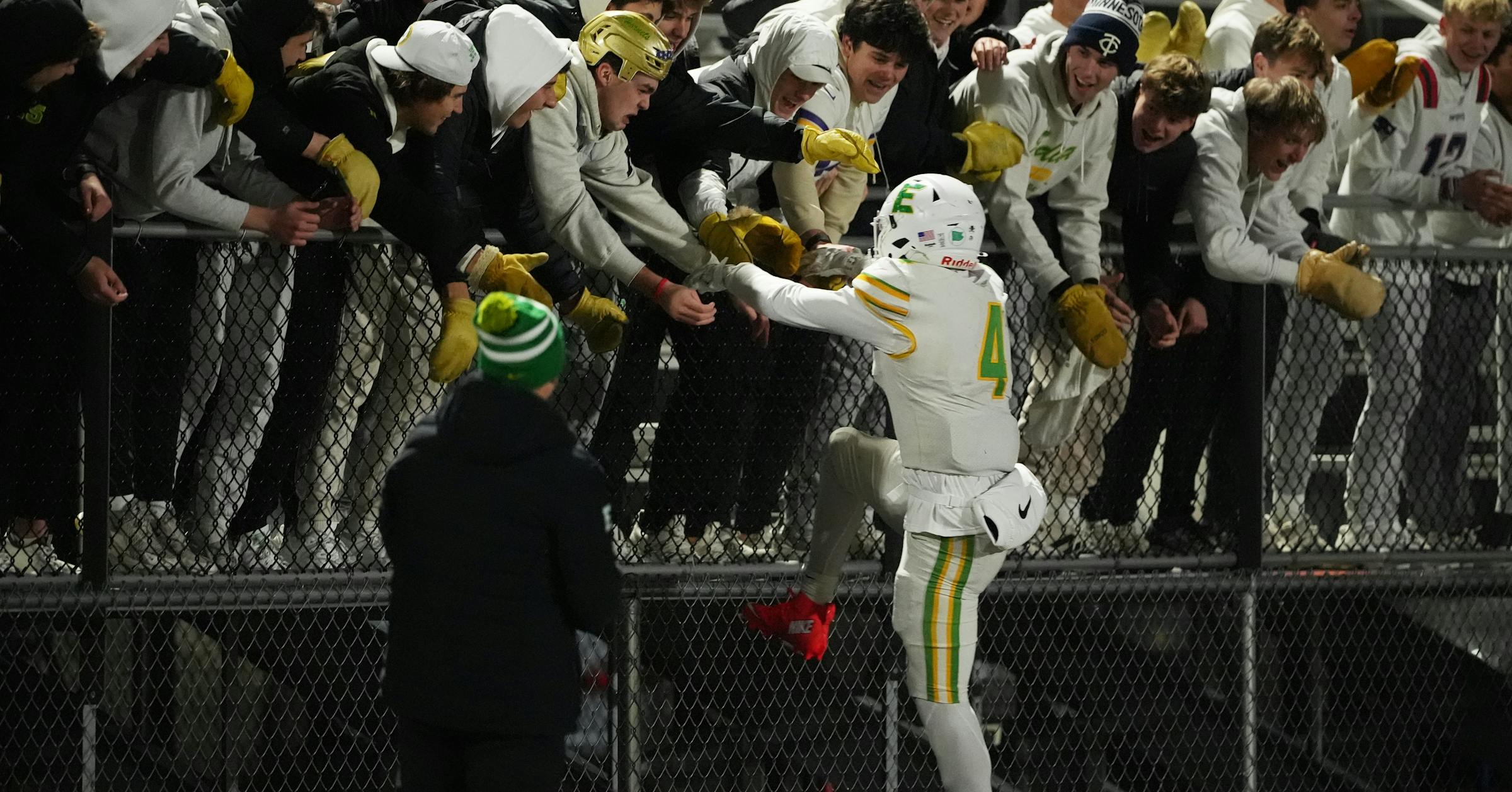 Scores, photos and updates in MN high school football playoffs