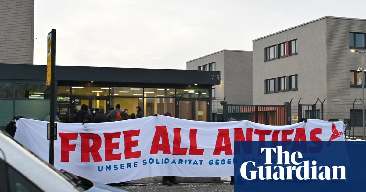 Seven alleged members of German far-left group go on trial over attacks | Germany