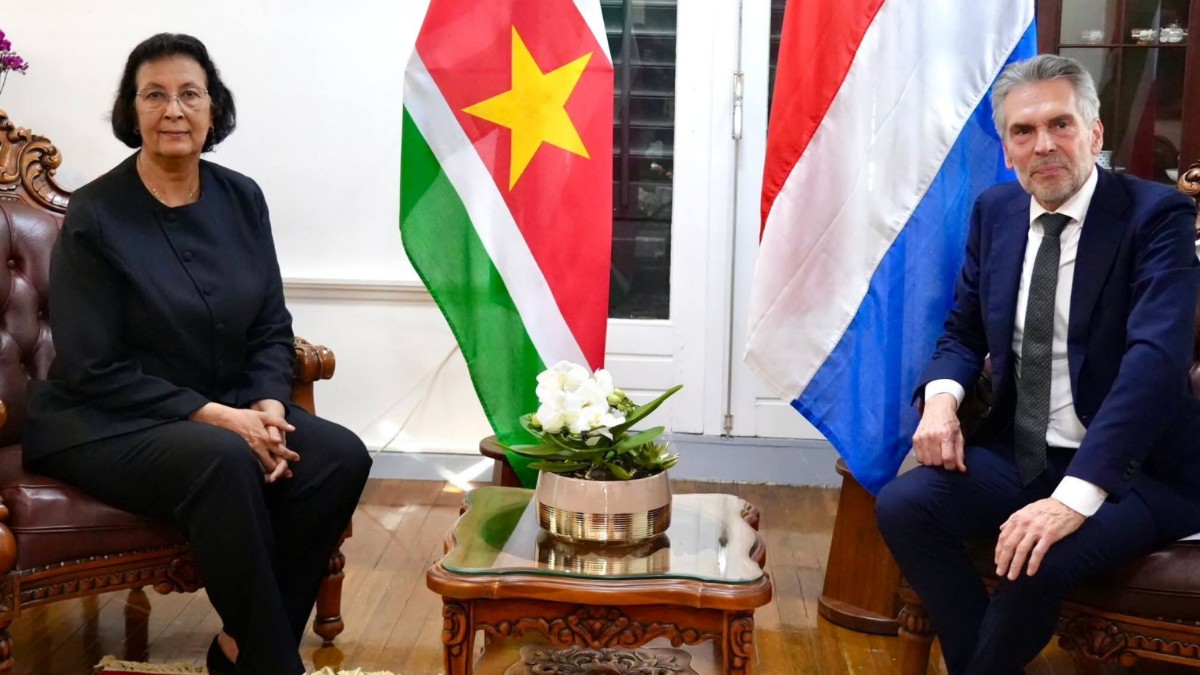 Simons en Schoof praten over versterken samenwerking tussen Suriname en Nederland