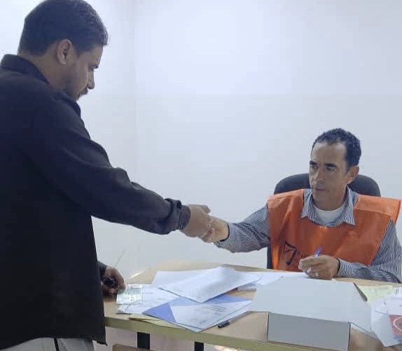 Sirte's election centers begin receiving citizens to collect their voter cards.