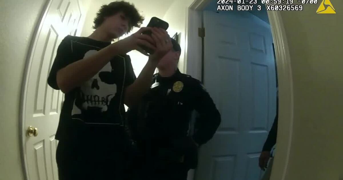 Suit filed against City of Phoenix after officers allegedly broke teen's wrist