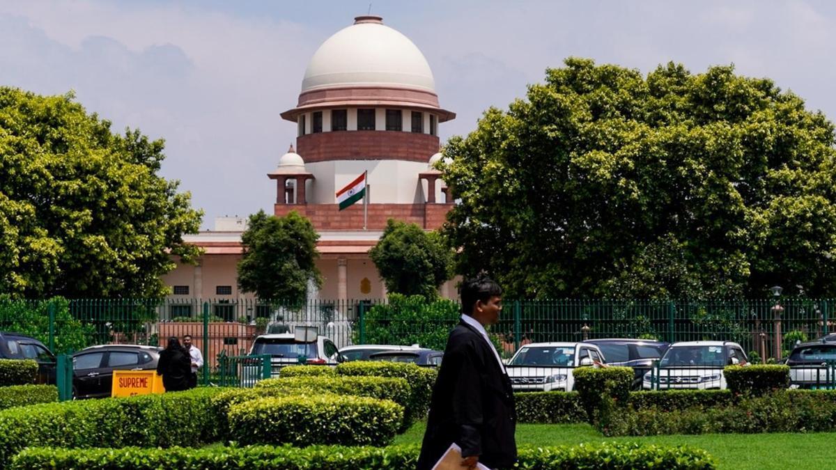 Supreme Court issues notice to Centre, BCI on plea related to POSH complaints by women lawyers