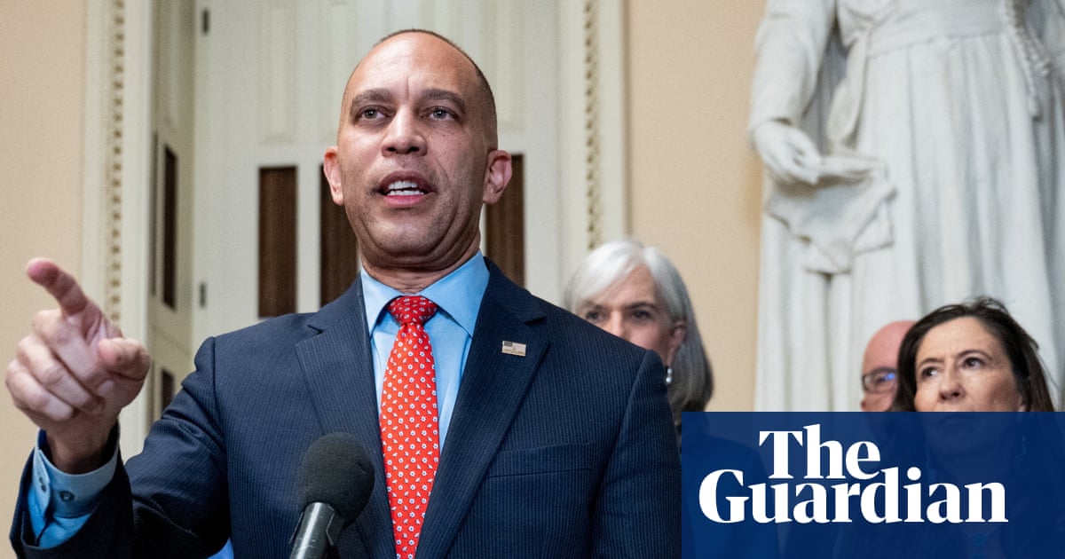 Trump news at a glance: Top House Democrats vow to oppose shutdown bill after splinter group disappoints | Trump administration