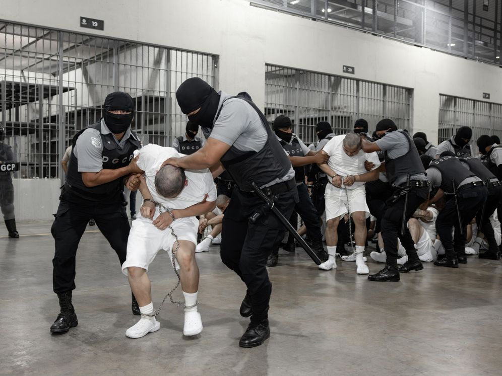 Venezuelans Deported from USA Tortured in Salvadoran Prison