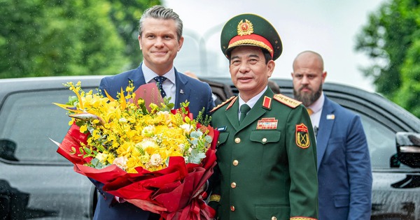 Vietnam, US pledge to strengthen defense cooperation, war legacy remediation