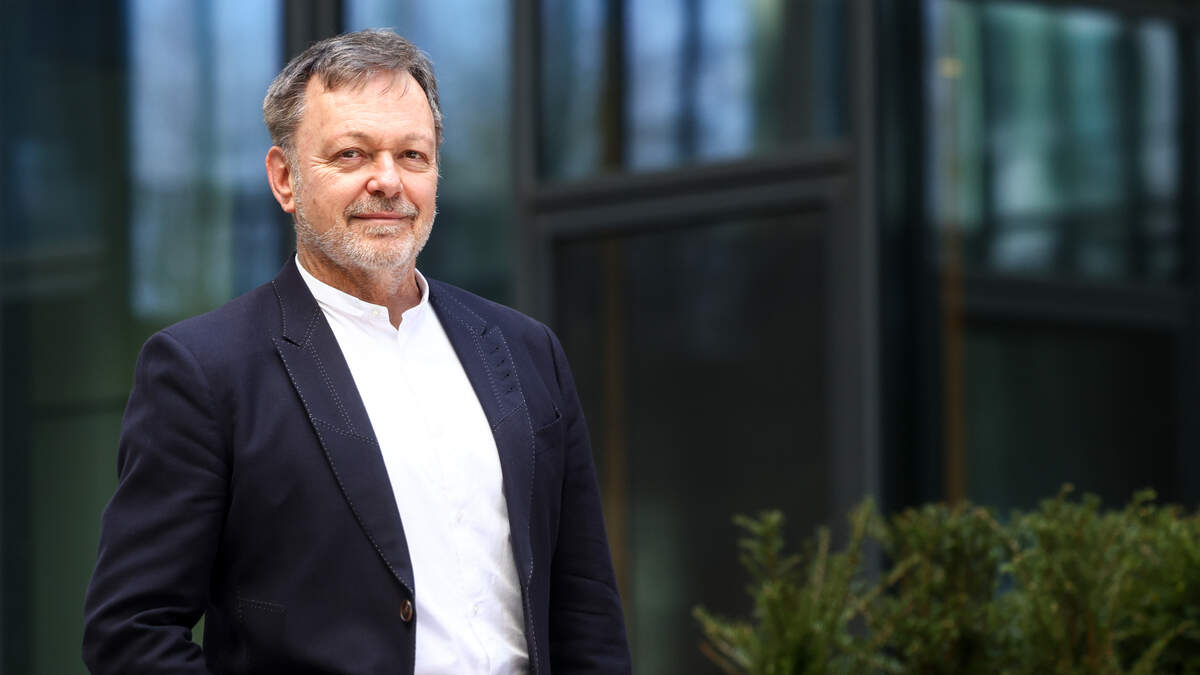 Professor Claus Vögele from the University of Luxembourg has been studying the effects of the death of a partner on those left behind