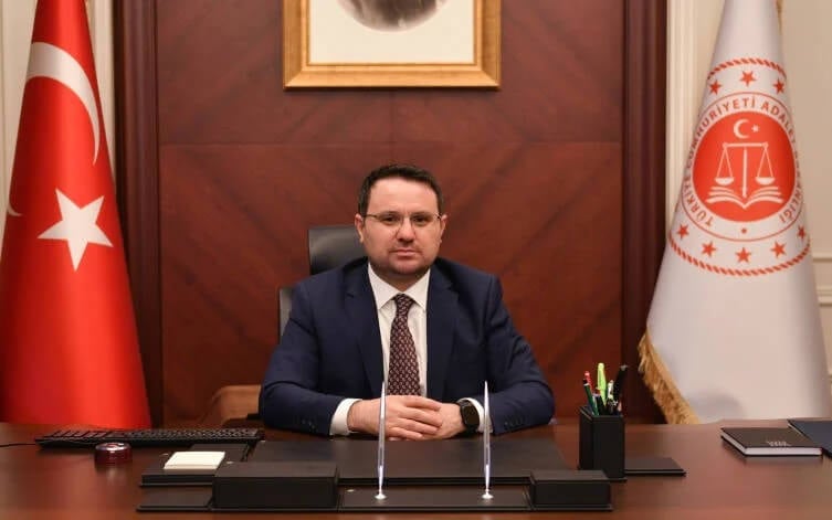 X user arrested after posting photo of İstanbul chief prosecutor, wife on social media