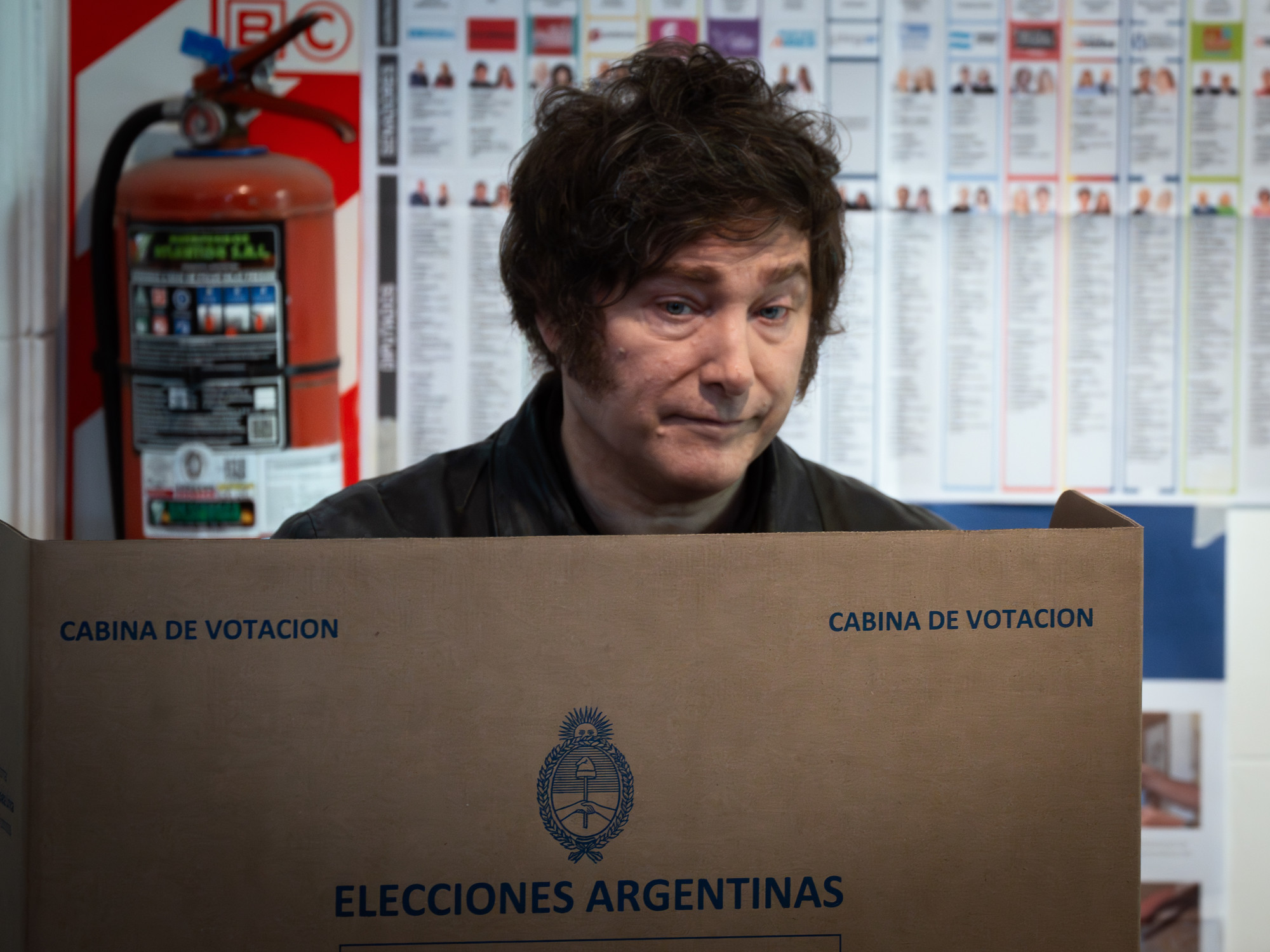 tras las renuncias de Francos y Catalán, el Presidente evalúa más cambios en el rearmado del Gabinete