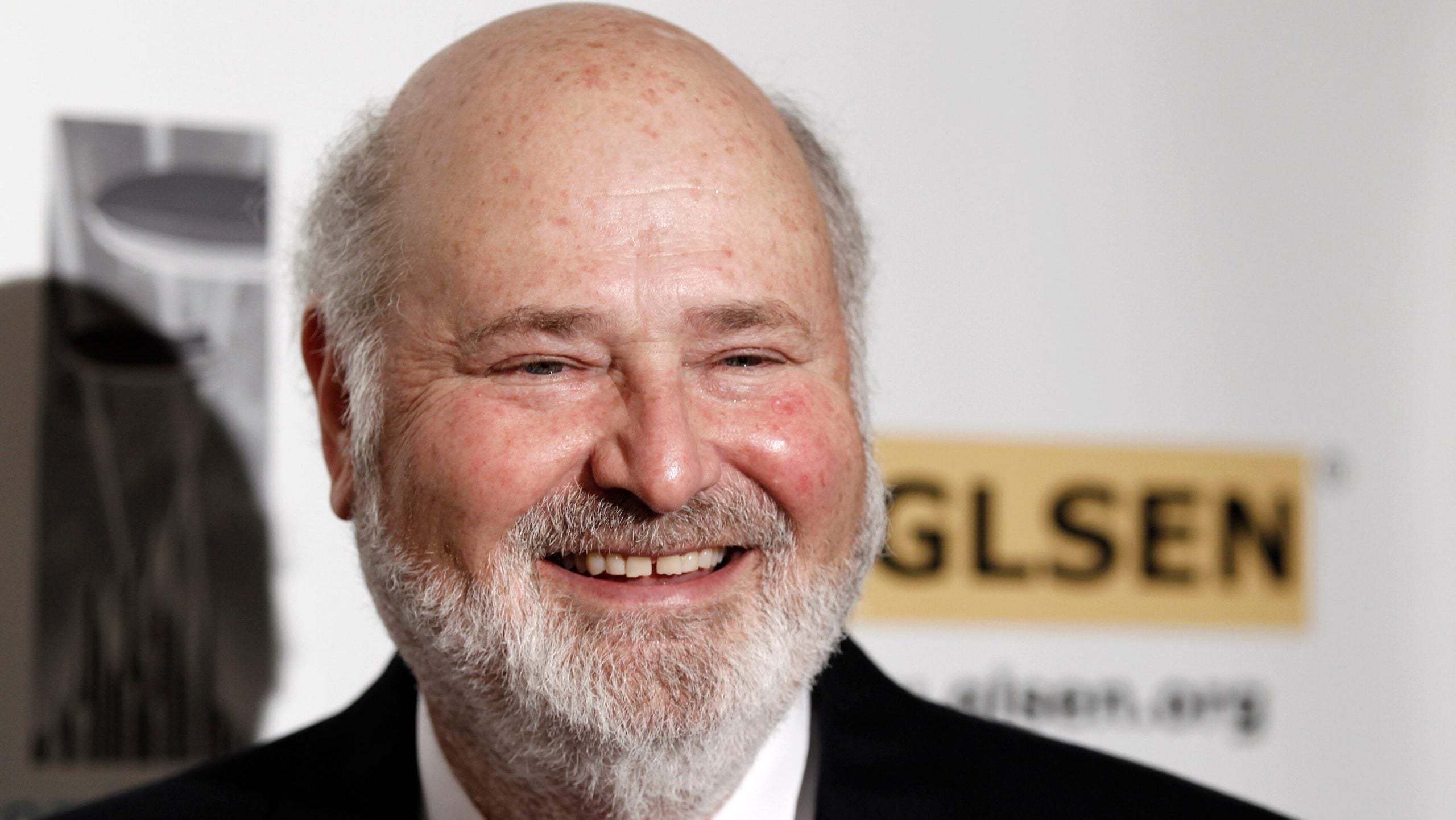 2 people found dead at Rob Reiner's home and homicide detectives are investigating